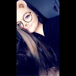 Meet your Posher, Whitney